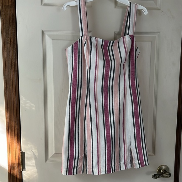 Sundress - Picture 2 of 9